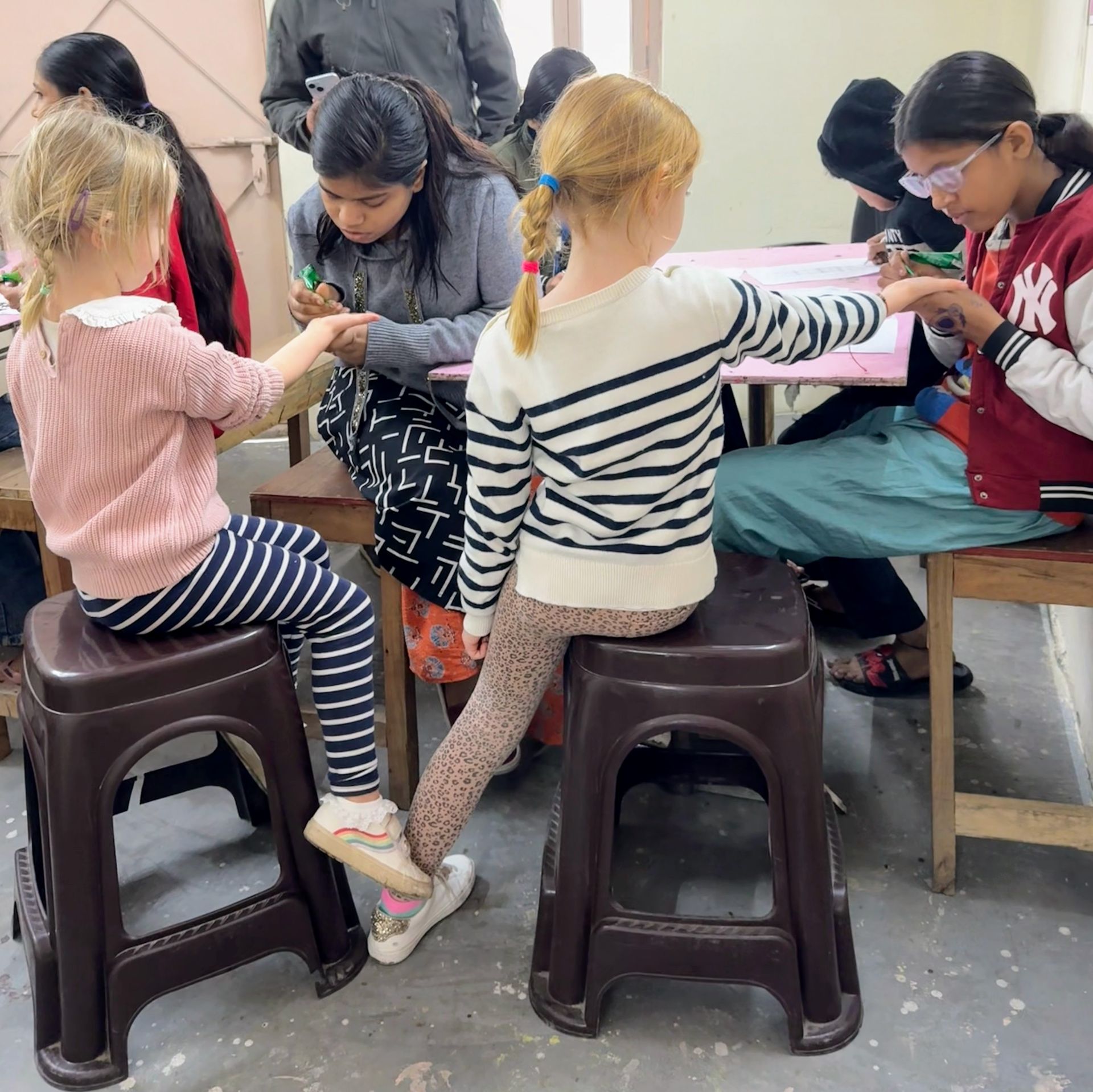 Henna Class - Reality Gives